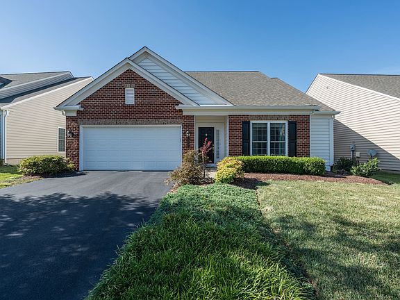 2nd image of 44468 Blueridge Meadows Dr
