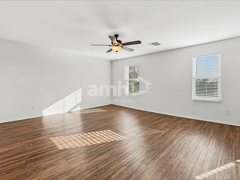 3453 N Almar — Photo 8