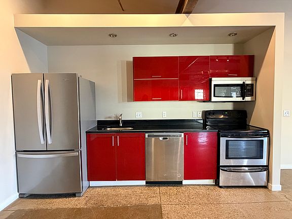 Unit 003 Kitchen