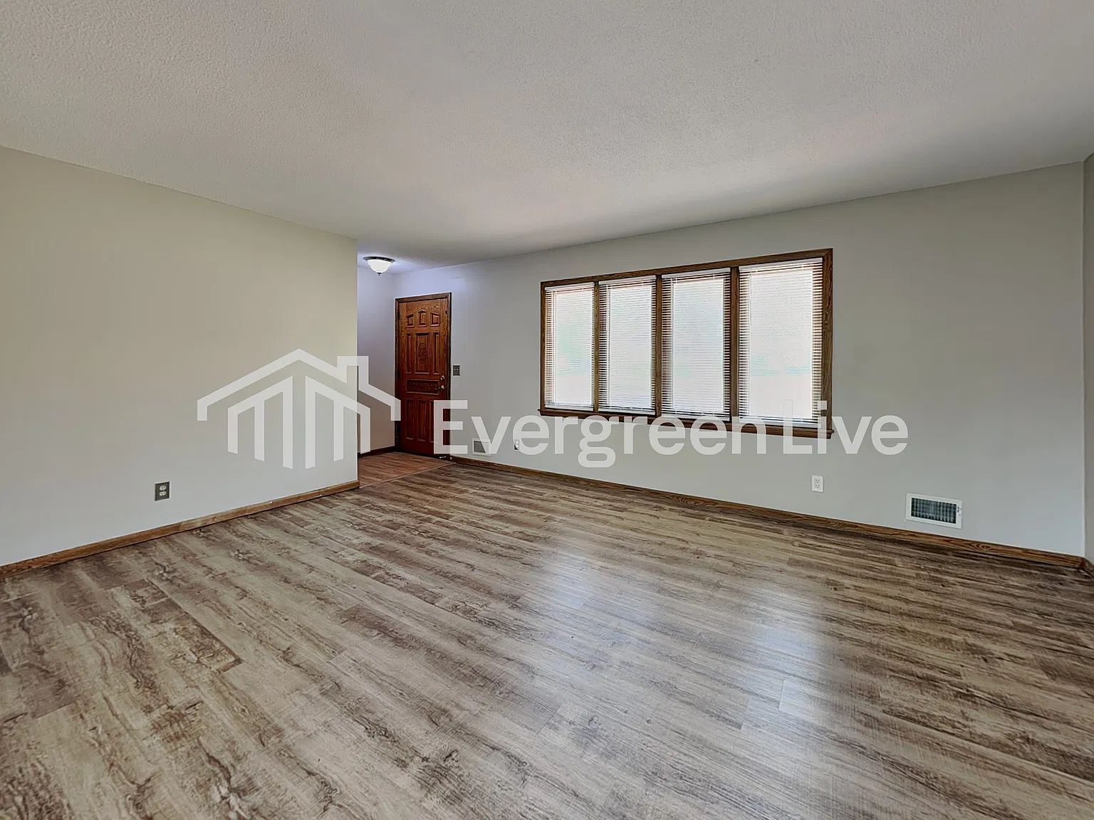 3 bed, 2.0 bath, 2043 sqft, $2,745 — Photo 4