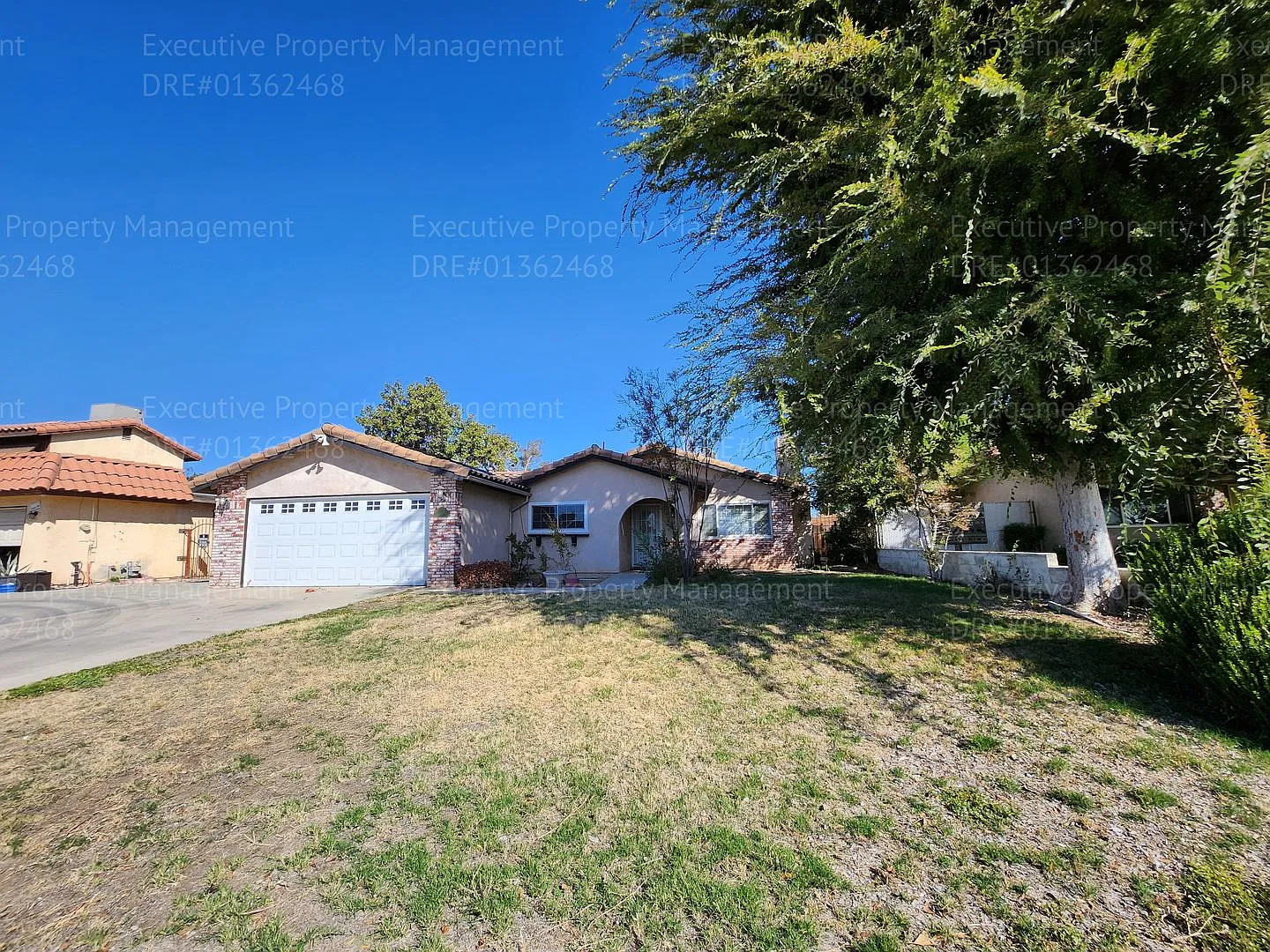 4 bedroom 2 bath great location located near Verdugo Ln — Photo 2