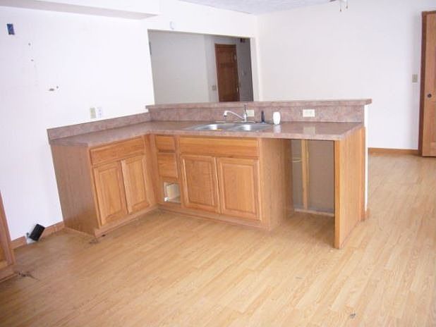 2nd image of 1102 Seminole Ave