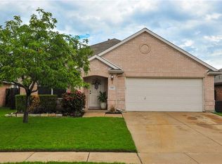 1207 Mertis Dr, Arlington, TX 76002