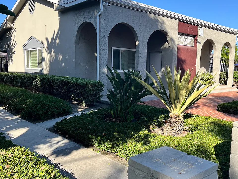 1777 Mitchell Ave #11