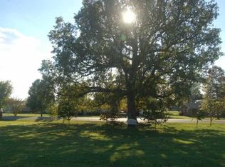 231 Cherokee Rd, Hendersonville, TN 37075