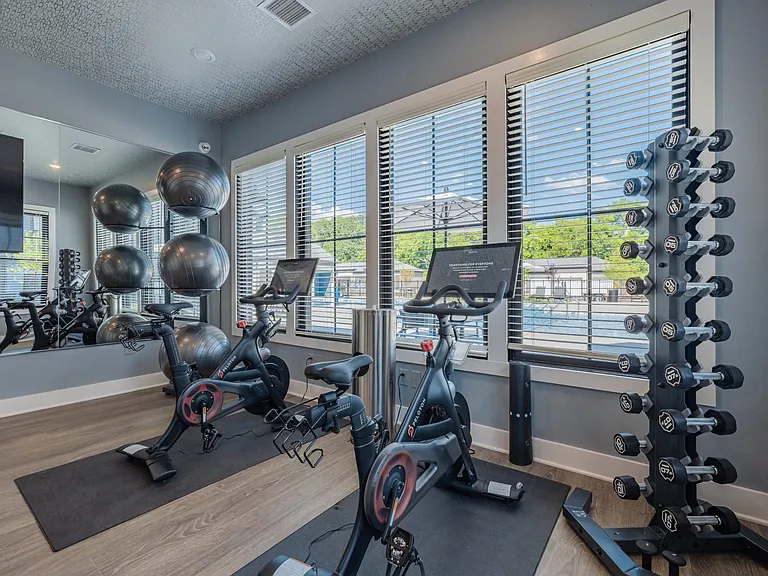 Evolve at Parkway Apartment Homes — Photo 13