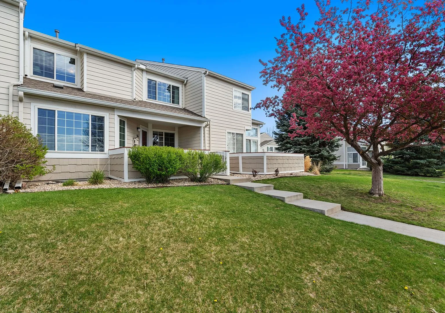 Beautiful 2-Bedroom Townhome in Fort Collins — Photo 3