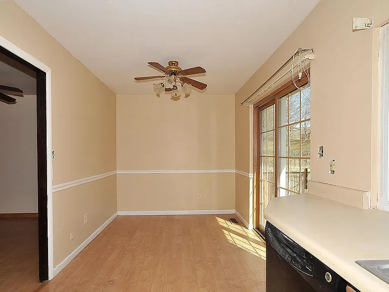 848 Village Brook Ct — Photo 8