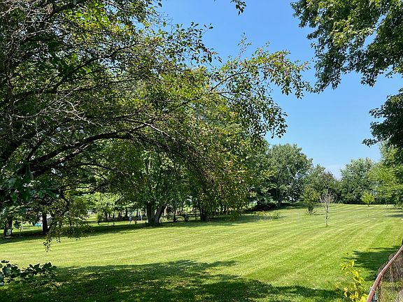 3rd image of 2424 W County Road 200 N