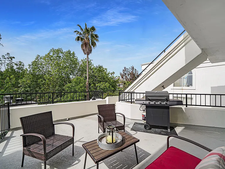 210 Avenida Montalvo #1 — Photo 20