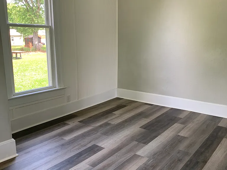 1132 Park Ave — Photo 6