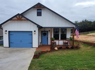 901 Pecos River Dr, Granbury, TX 76048