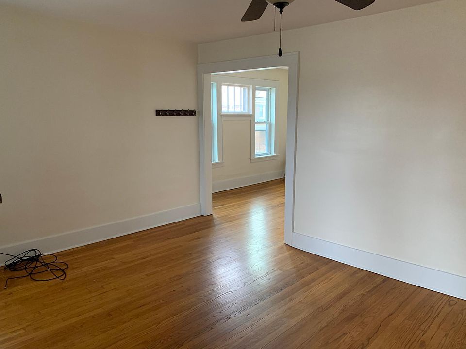 1st image of 2918 Elmwood Ave #2