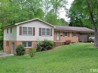 910 N Garden Ave, Siler City, NC 27344