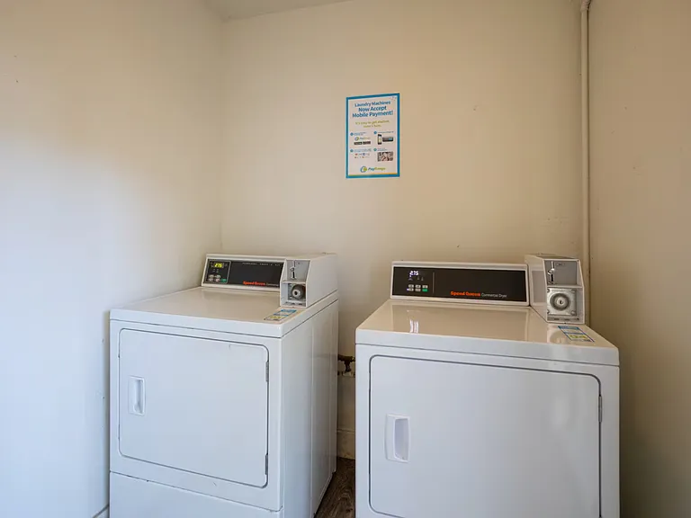 609 W Junipero St #9 — Photo 8