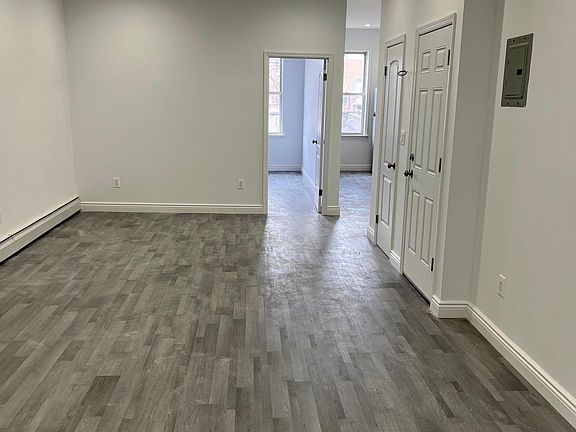 3rd image of 11021 Jamaica Ave Floor 2