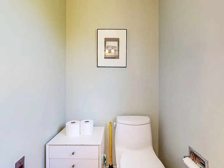 4560 Sullivan Ct — Photo 44