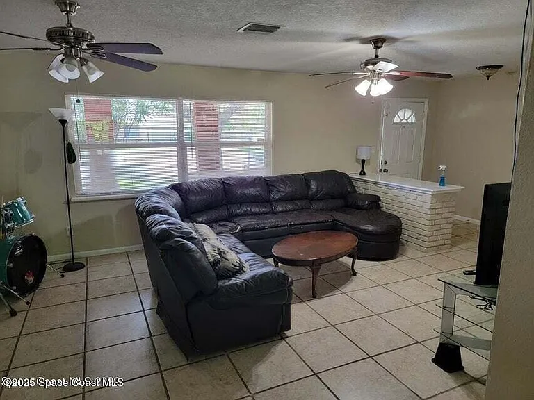 200 Southgate Blvd — Photo 5