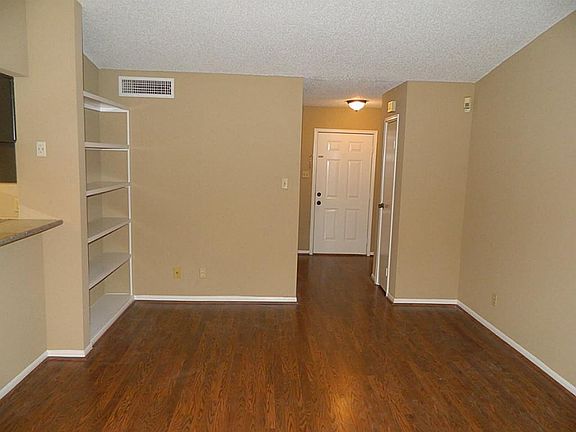 4th image of 2120 El Paseo St APT 2808