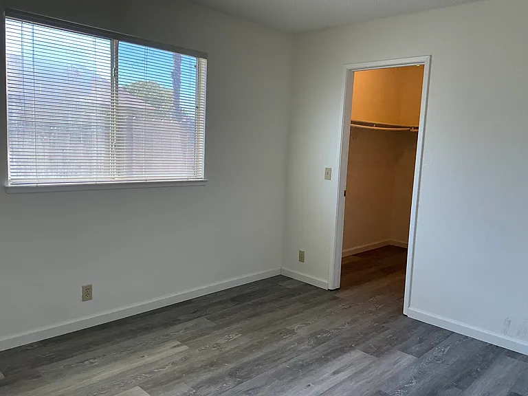 5 Baywind Ct — Photo 11