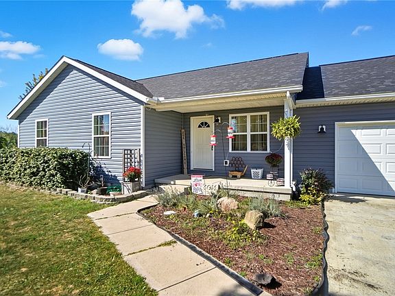 4th image of 204 Ivy Creek Cv