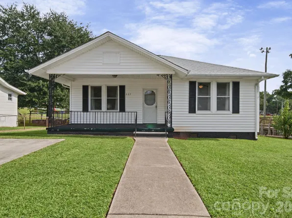227 School St, High Shoals, NC 28077
