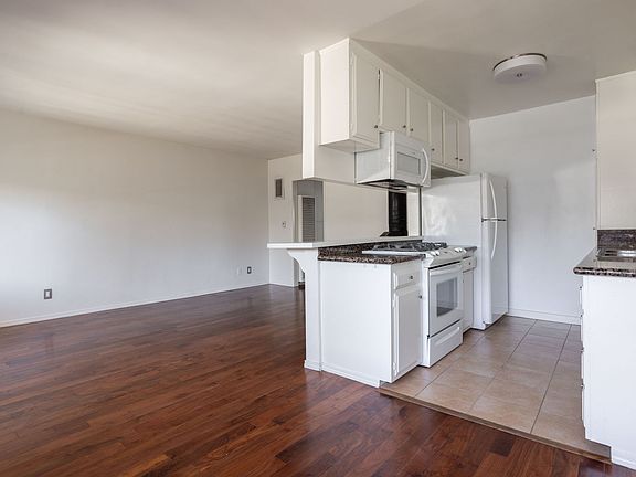4th image of 420 Raymond Ave APT 8