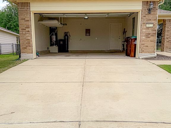 2nd image of 4907 Sky Oaks