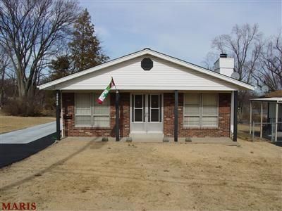 10549 Hobday Ave, Saint Ann, MO, 63074