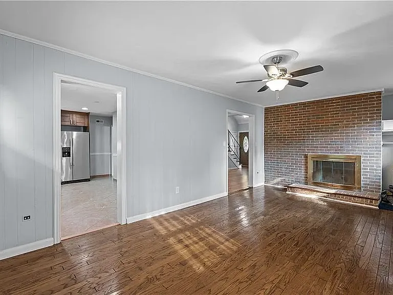 740 Mayland Dr — Photo 12