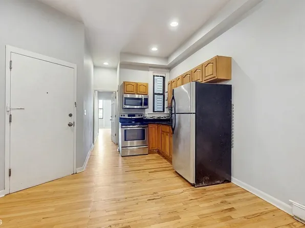 244 Webster Avenue image 4 of 25