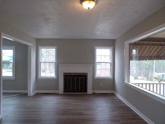 4th image of 644 Beverly Dr N