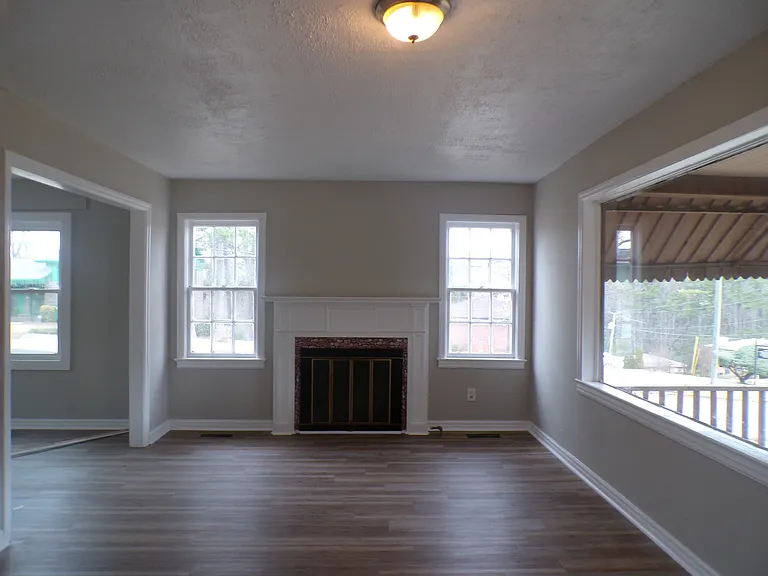 644 Beverly Dr N — Photo 7