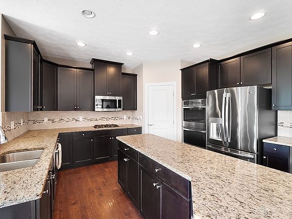 5th image of 8721 Dowd Ct
