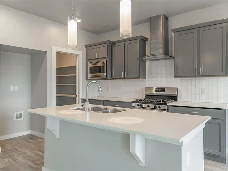 10720 NW 20th St — Photo 11
