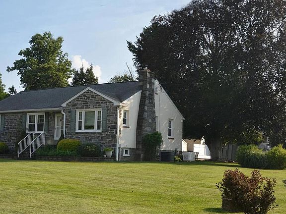 4th image of 302 S Valley Forge Rd