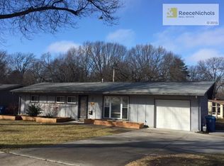 7528 Tomahawk Rd, Prairie Village, KS 66208