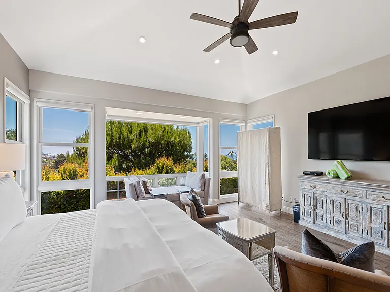 2363 Avenida De La Playa — Photo 25