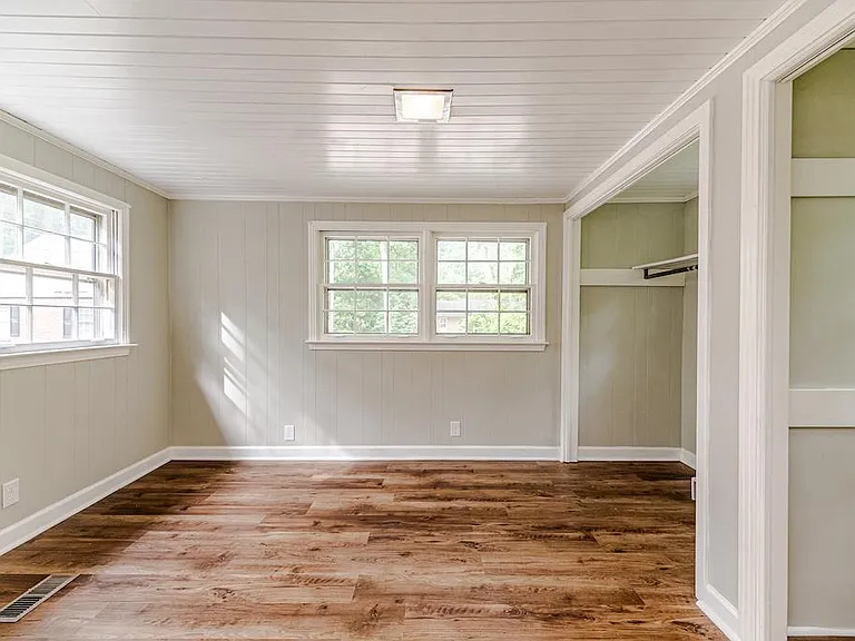 217 Hillcrest Dr — Photo 11