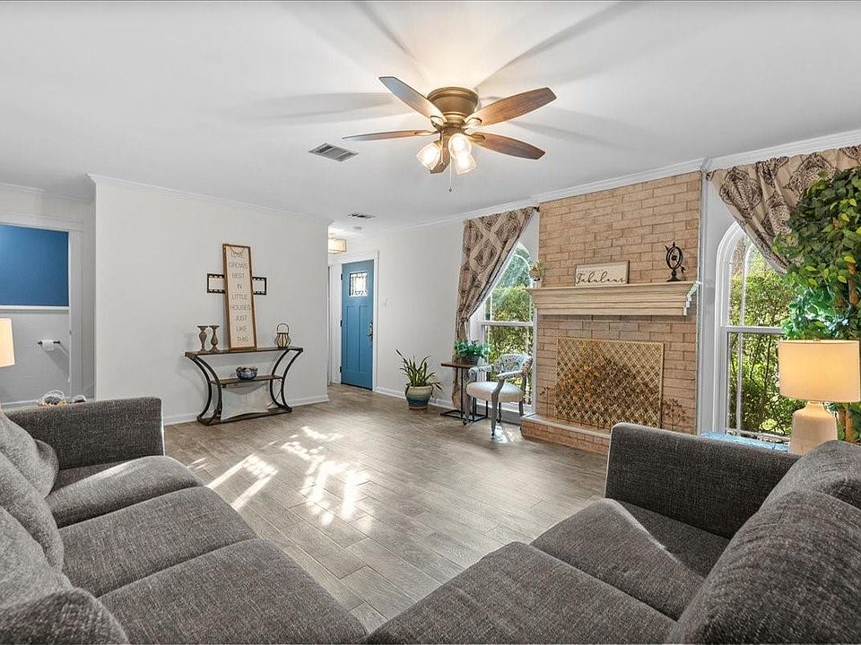 1st image of 1572 Silverpines Rd #572