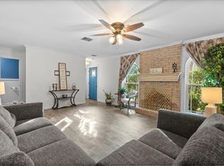 1572 Silverpines Rd #572, Houston, TX 77062