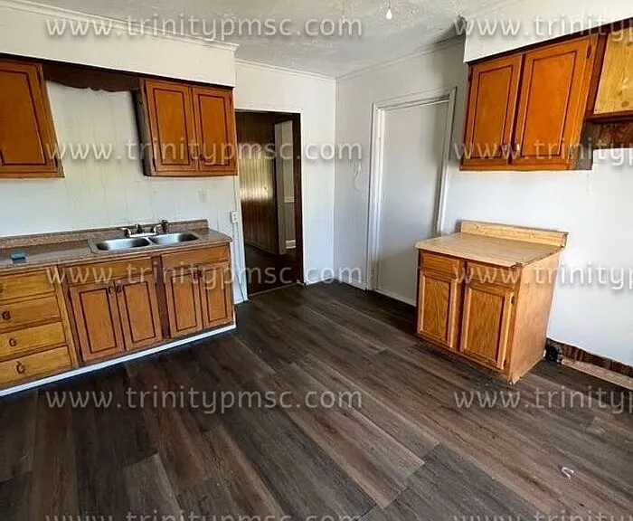 908 Ansel St — Photo 12
