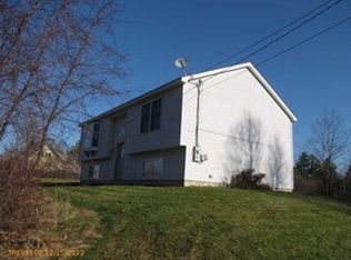 753 Cross Hill Rd, Vassalboro, ME 04989