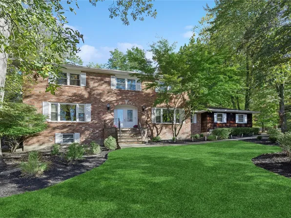 20 Rolling Ridge Road, New City, NY 10956