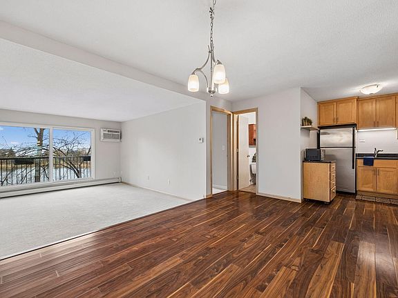 2nd image of 4820 Park Commons Dr APT 221