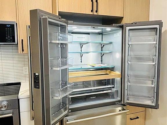 5th image of 160 S Moberly Rd #101