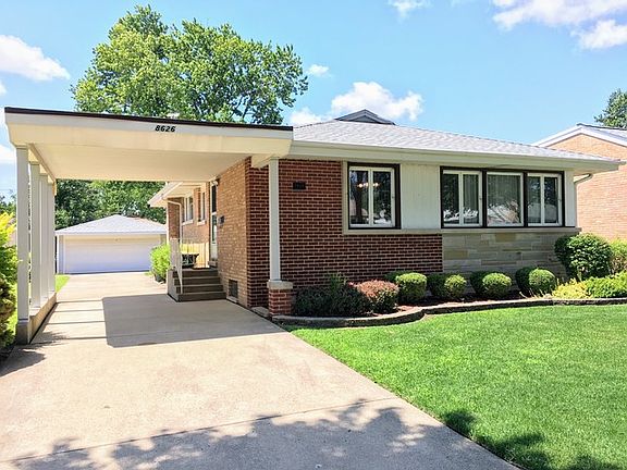 2nd image of 8626 N Oleander Ave