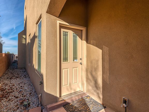 4th image of 543 Avital Dr NE