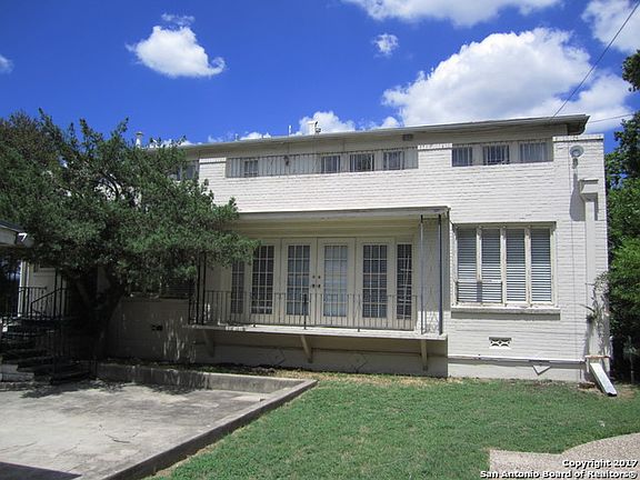5th image of 2160 W Summit Ave