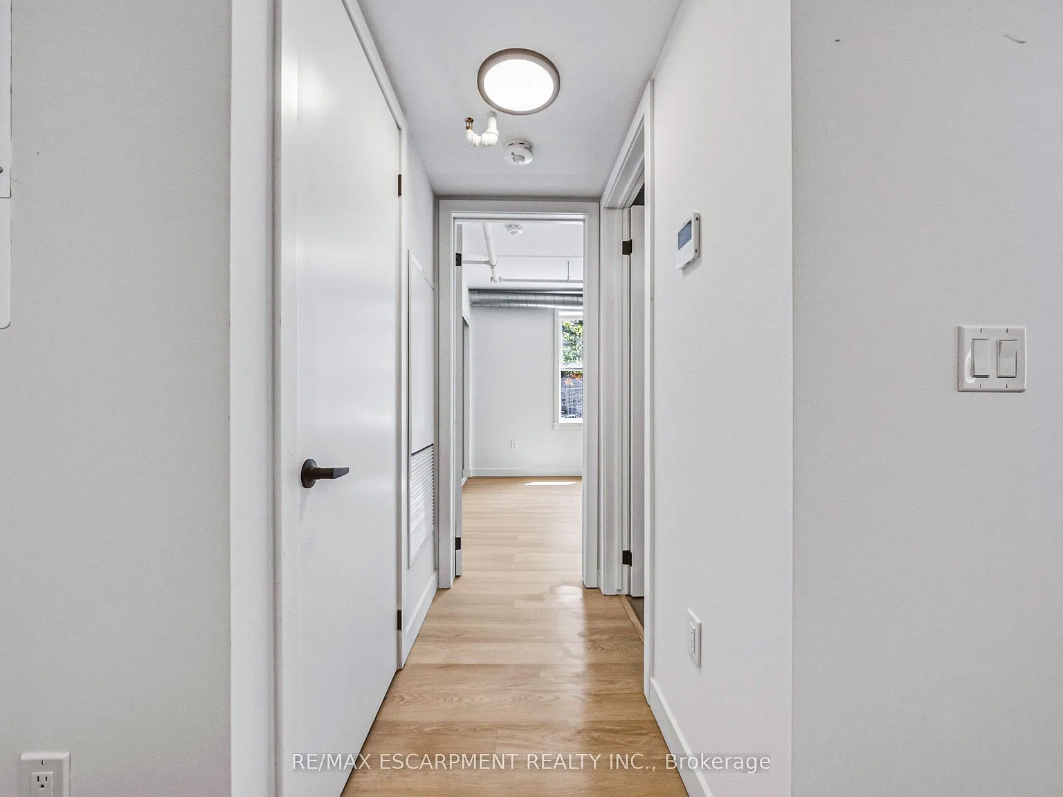 1 bed, $1,749 — Photo 2
